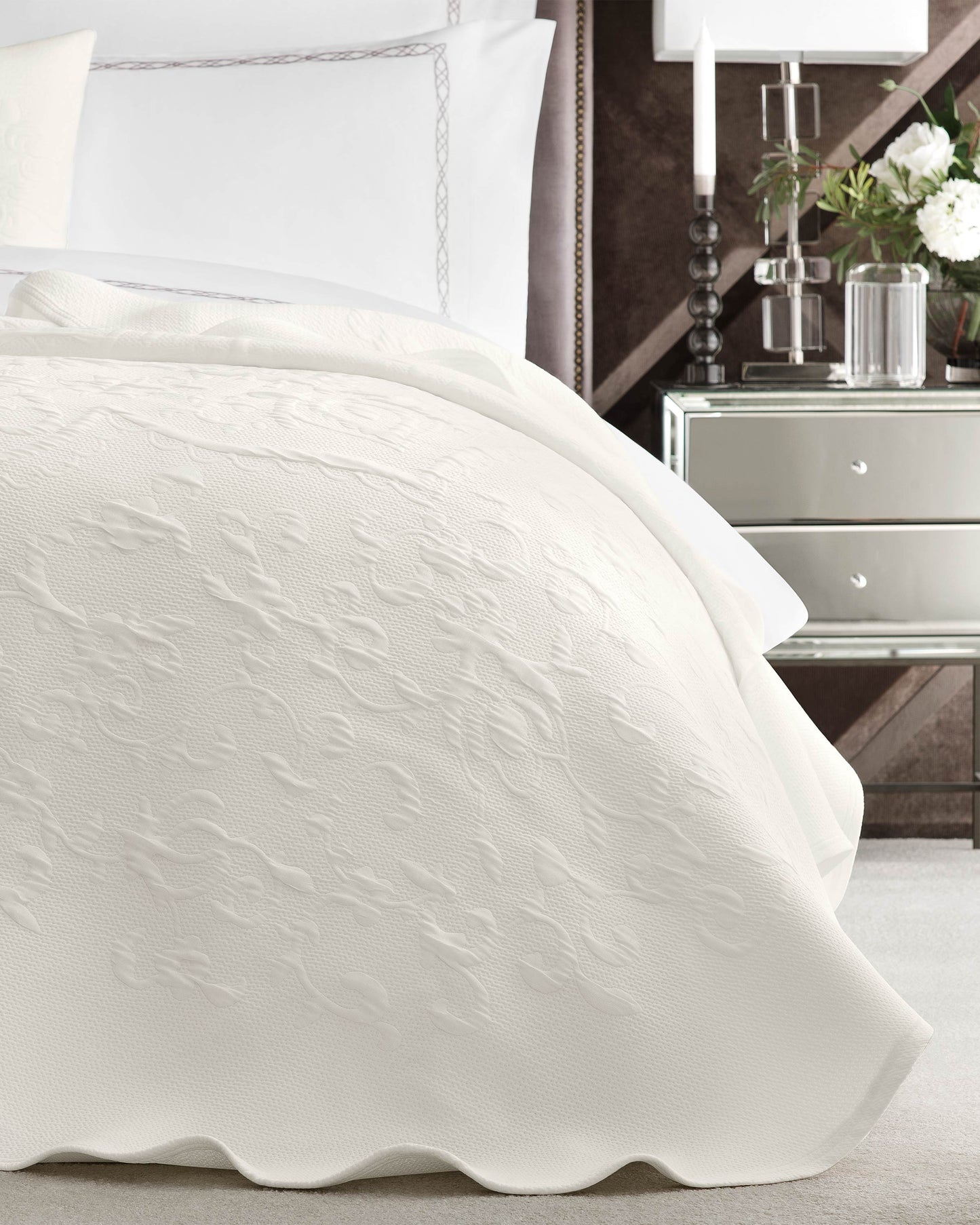 Togas Monte Bedcover in White
