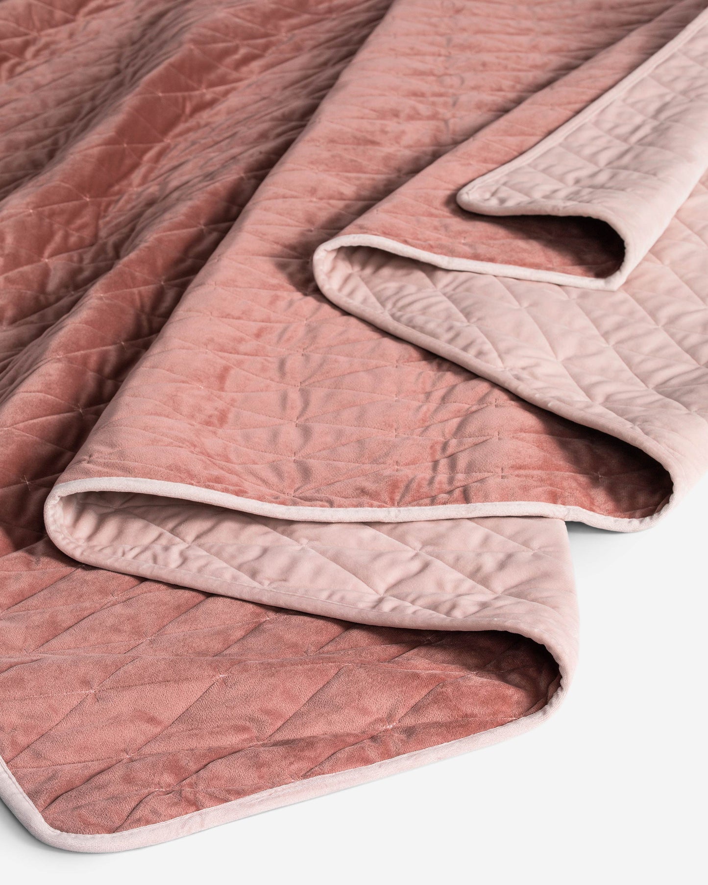 Togas Moretto Bedcover in Pink