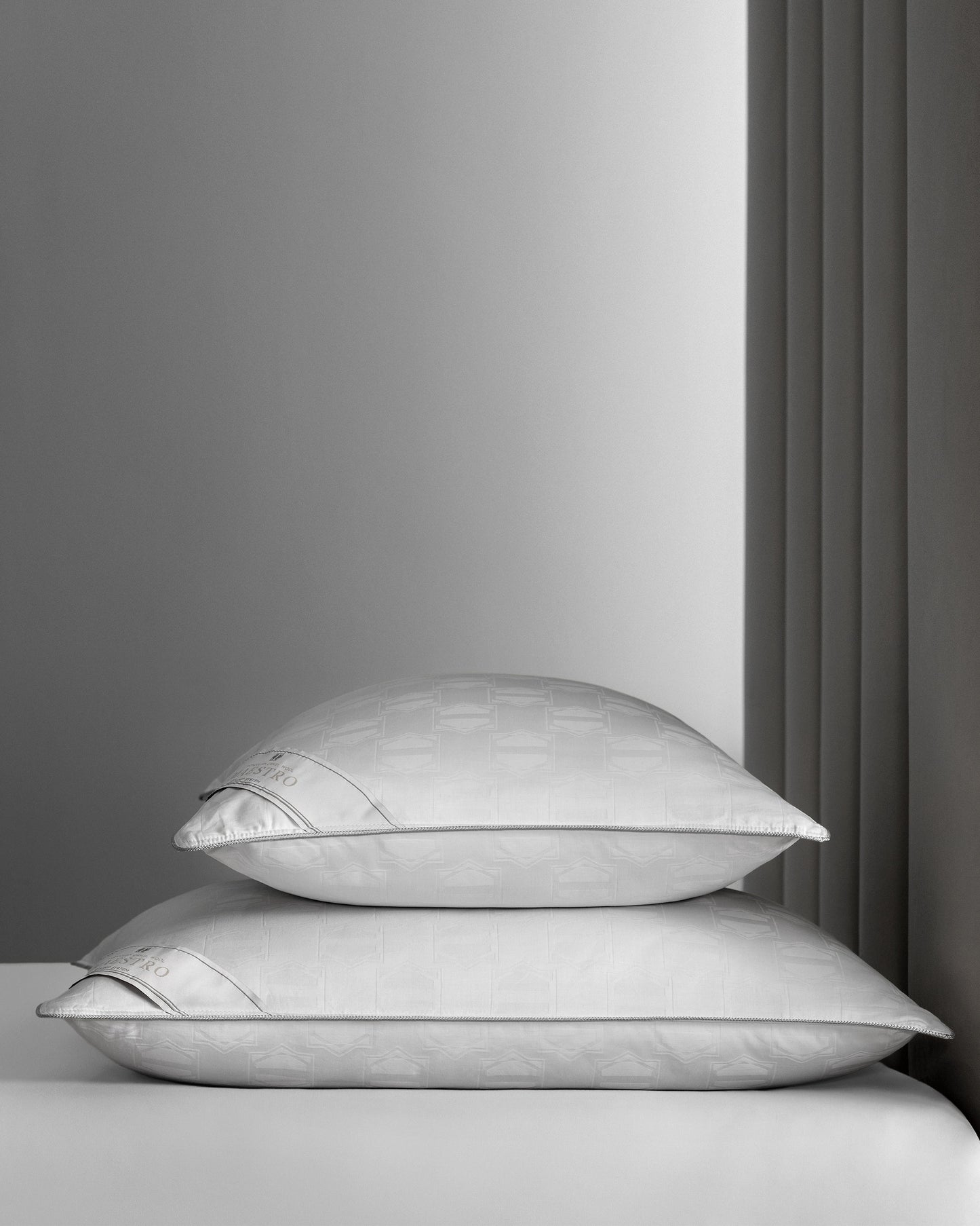 Togas Maestro camel wool pillow