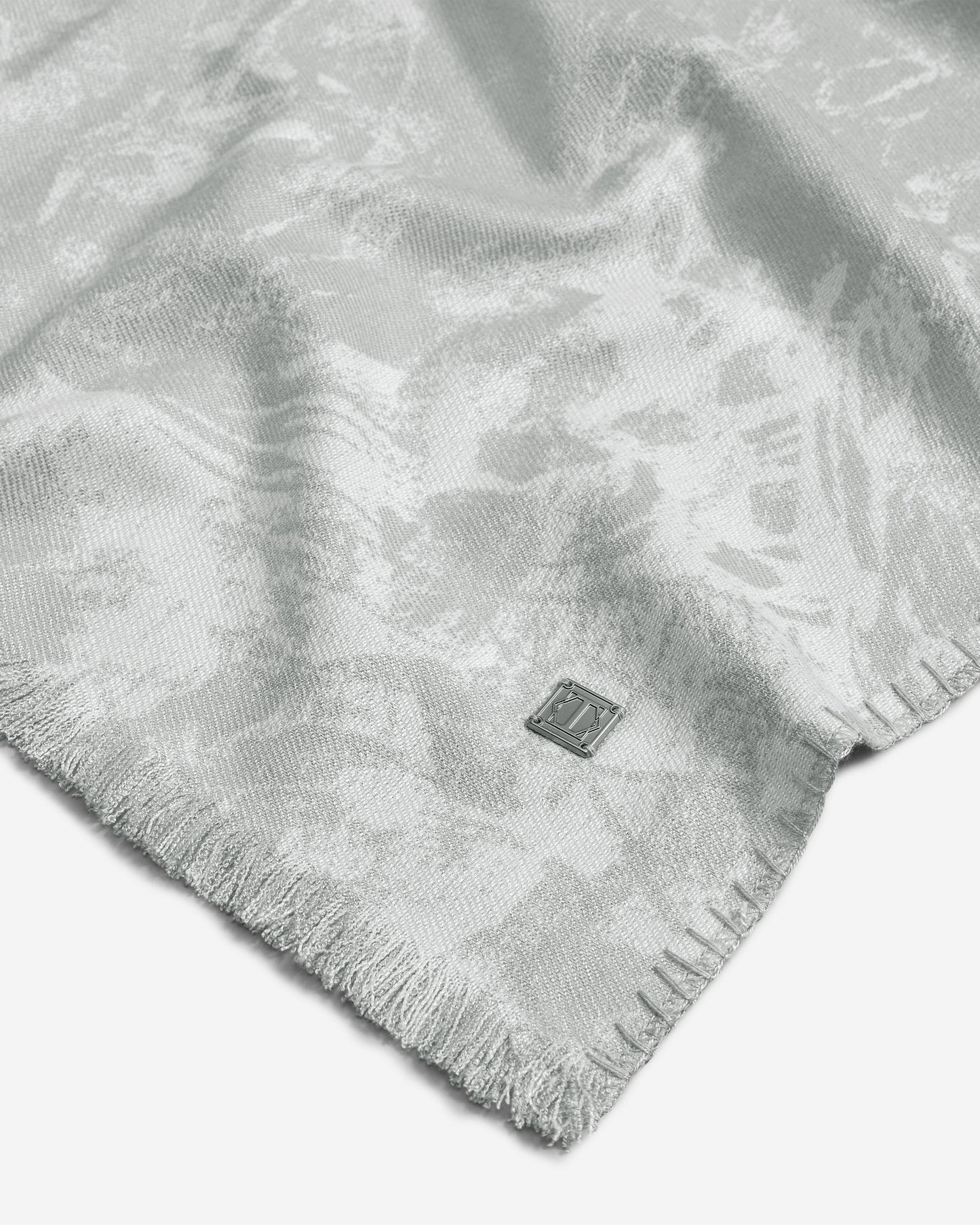 Togas Neira throw in Grey