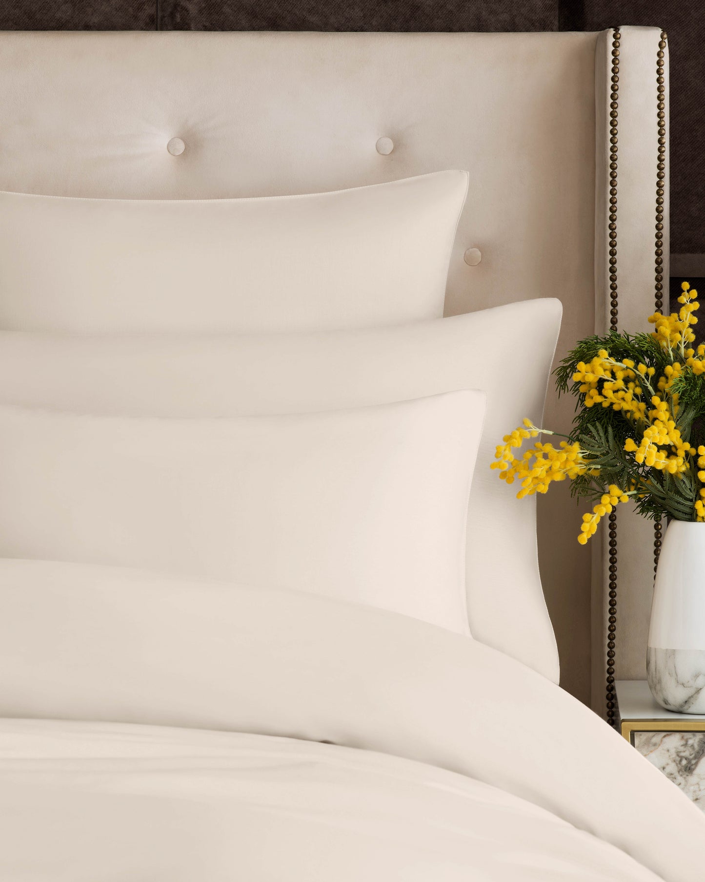 Togas Avari Bedding Set in Ecru