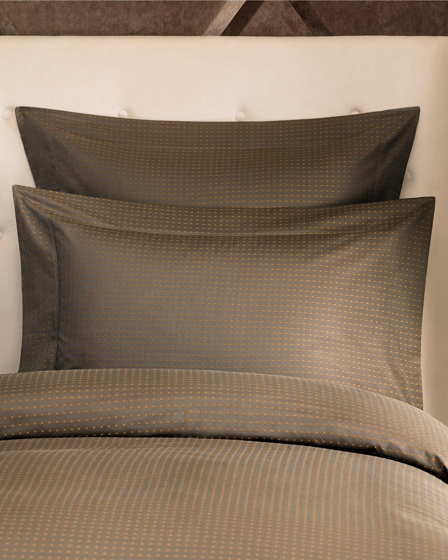 Togas Dixon Bedding set in Grey