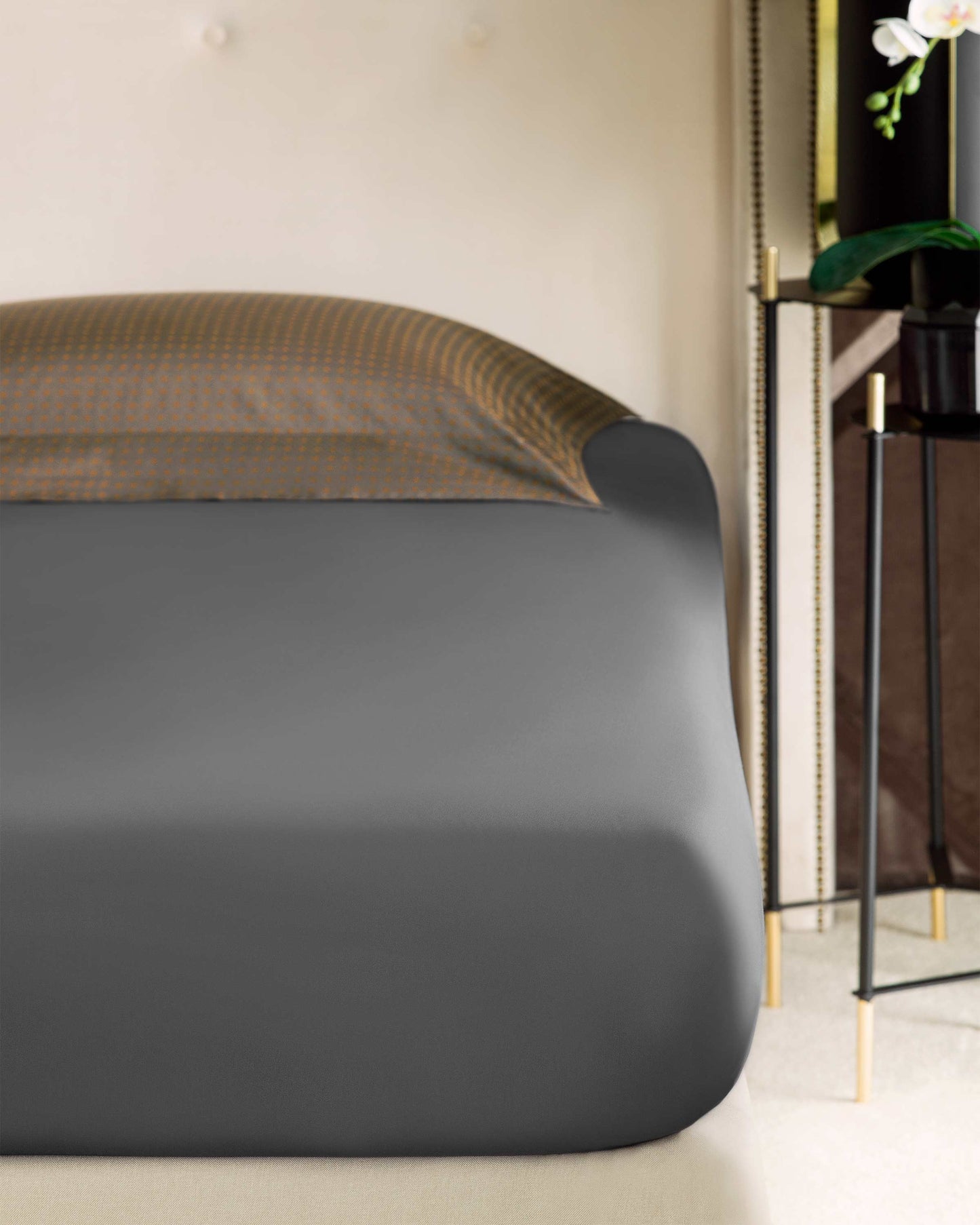 Togas Dixon Fitted Sheet in Grey