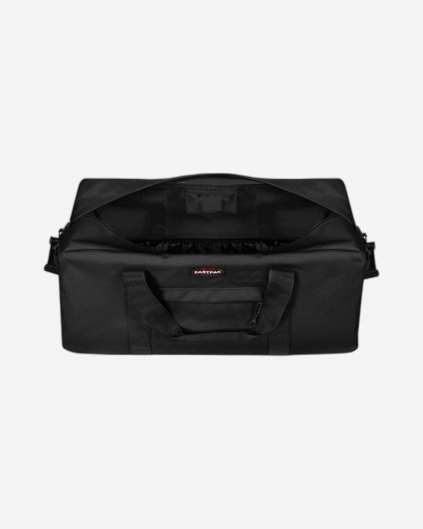 محطة إيستباك + حقيبة سفر سوداء كبيرة