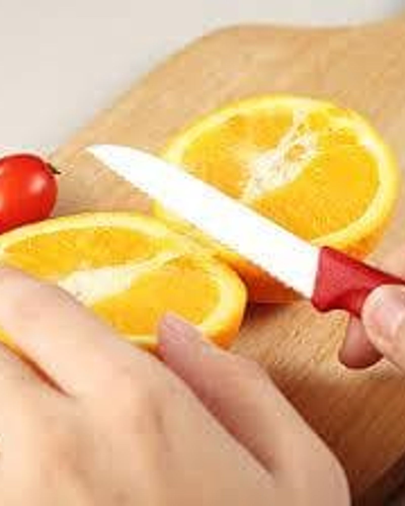 سكين تقشير فيكتورينوكس سويس كلاسيك أحمر مموج، شفرة 8 سم - 6.7431