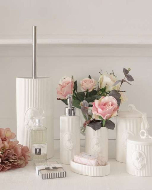 إكسسوارات حمام سيراميكية من ماتيلد "ماركيز" باللون الأبيض