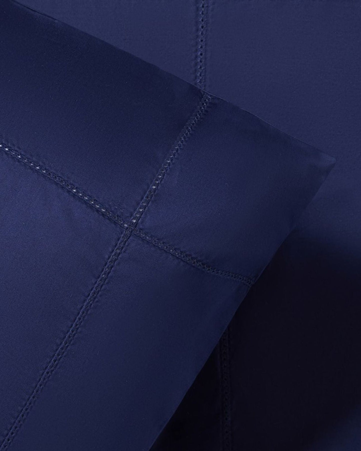 غطاء لحاف "سوبيما" من جاسبر كونران، بكثافة خيوط ٥٠٠ خيط، باللون الأزرق البحري