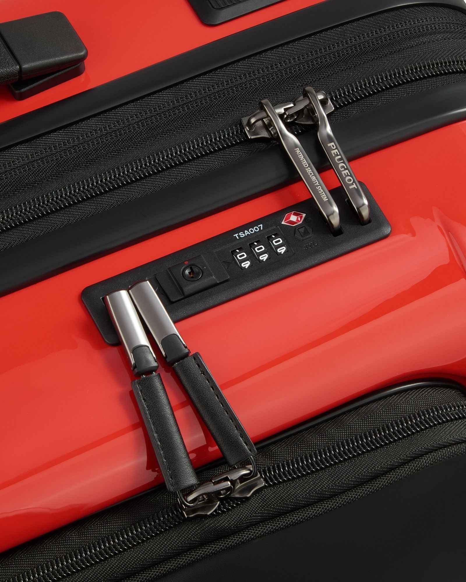 حقيبة بيجو زيب الصلبة ذات العجلات الأربع المزدوجة