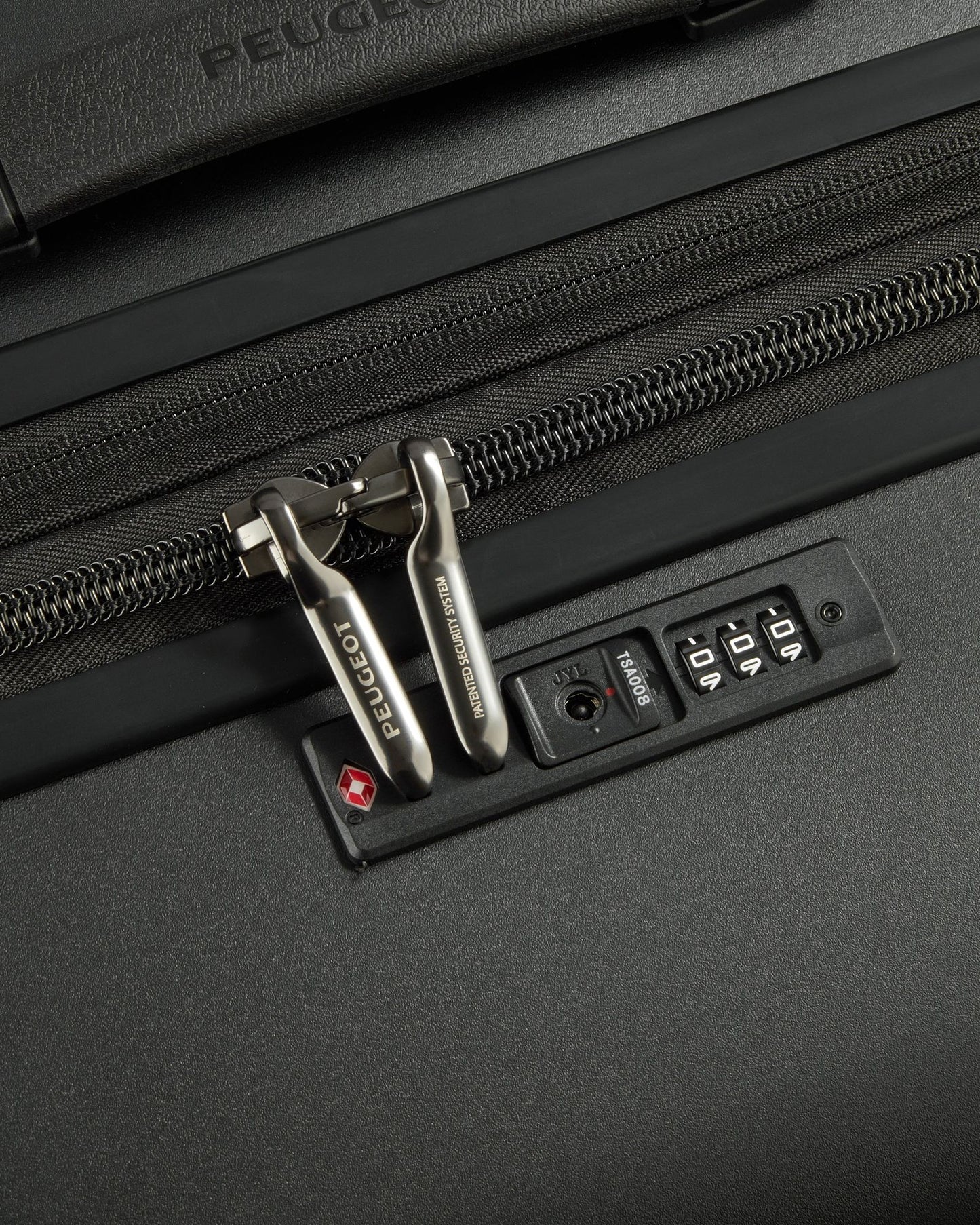 حقيبة أمتعة بيجو زيب هارد كيس بأربع عجلات مزدوجة قابلة للتمدد