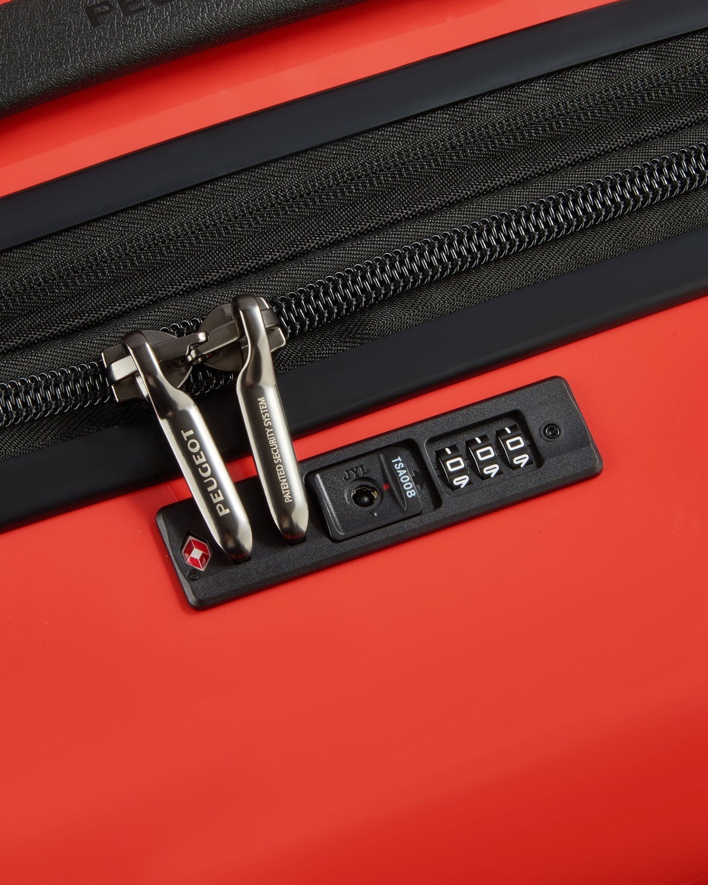 حقيبة أمتعة بيجو زيب هارد كيس بأربع عجلات مزدوجة قابلة للتمدد