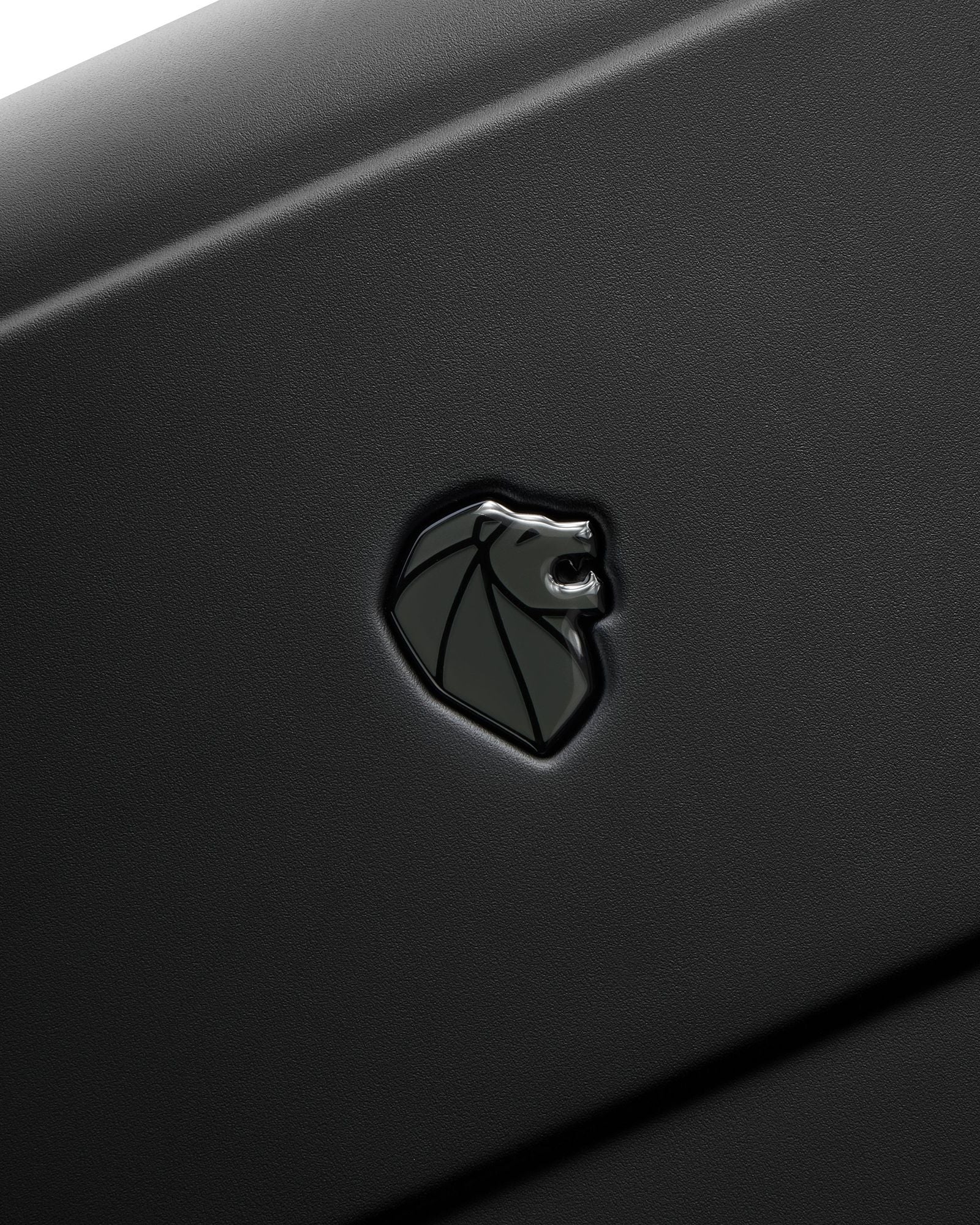 حقيبة أمتعة بيجو زيب هارد كيس بأربع عجلات مزدوجة قابلة للتمدد