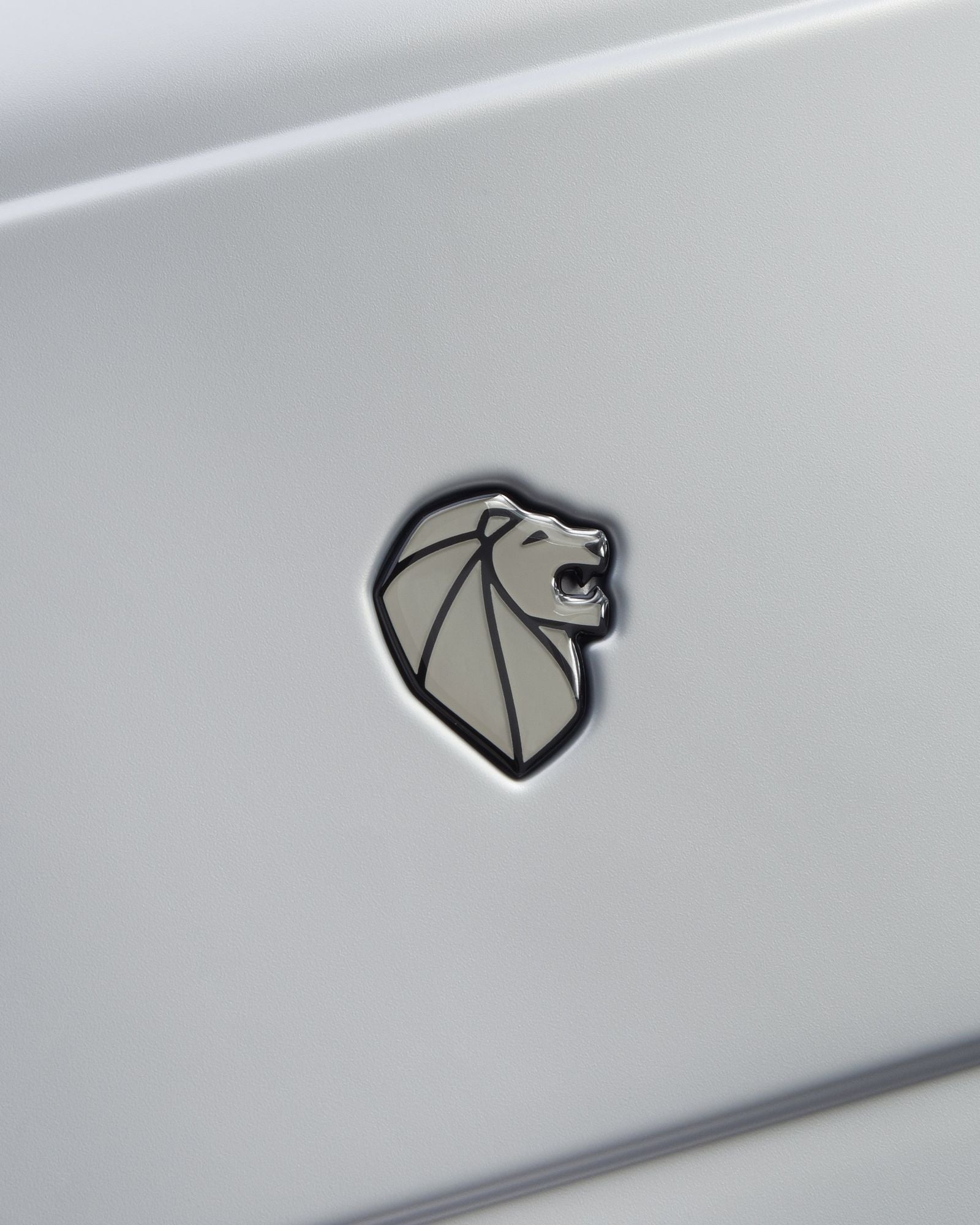 حقيبة أمتعة بيجو زيب هارد كيس بأربع عجلات مزدوجة قابلة للتمدد