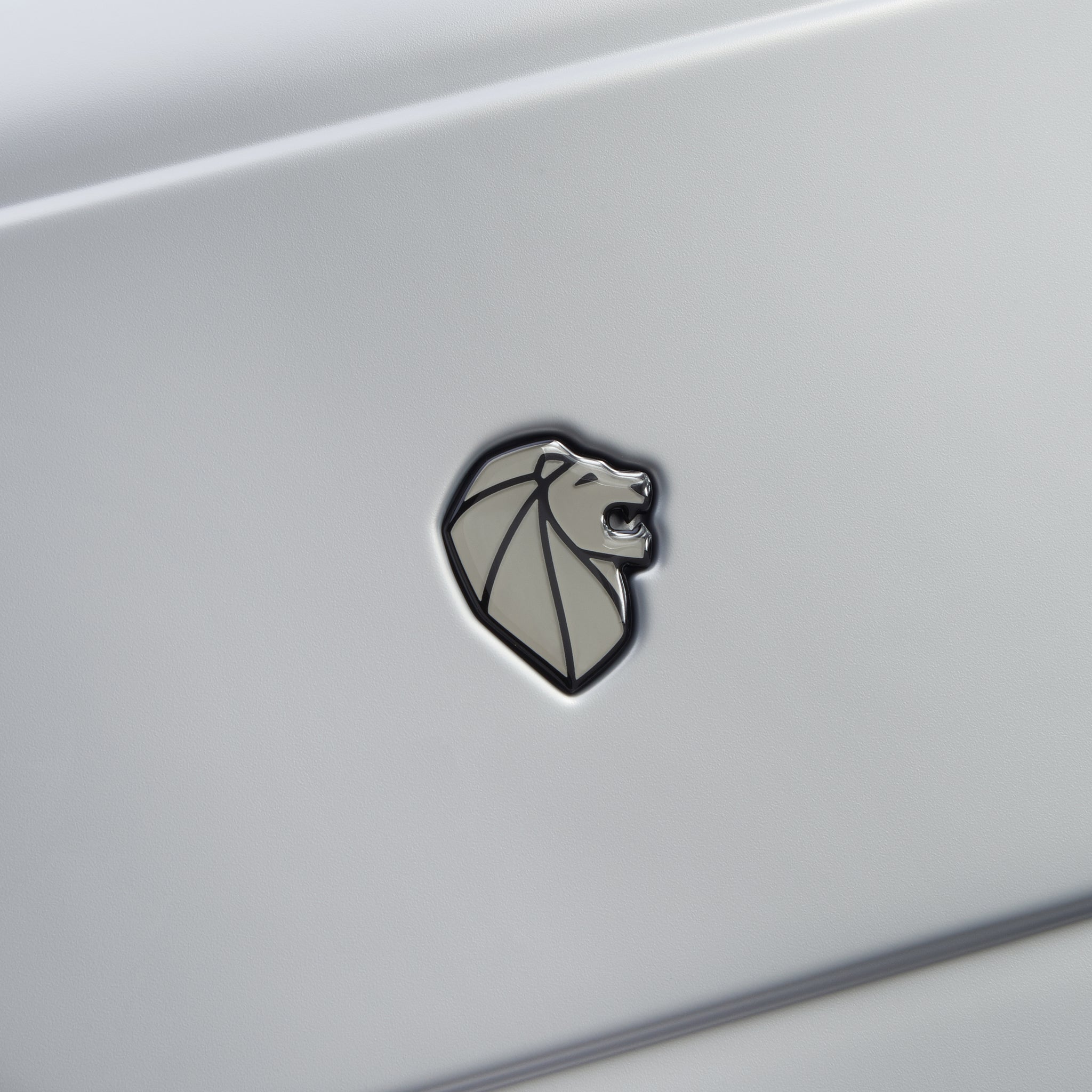 حقيبة أمتعة بيجو زيب هارد كيس بأربع عجلات مزدوجة قابلة للتمدد