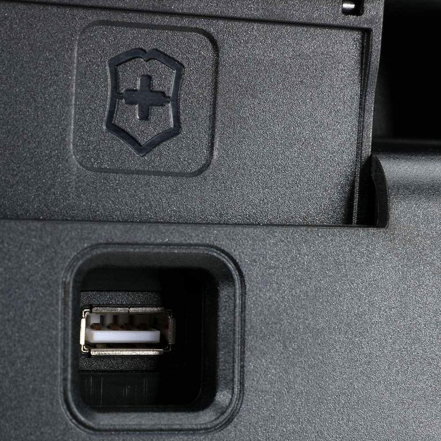 فيكتورينوكس ويركس ترافيلر 6.0