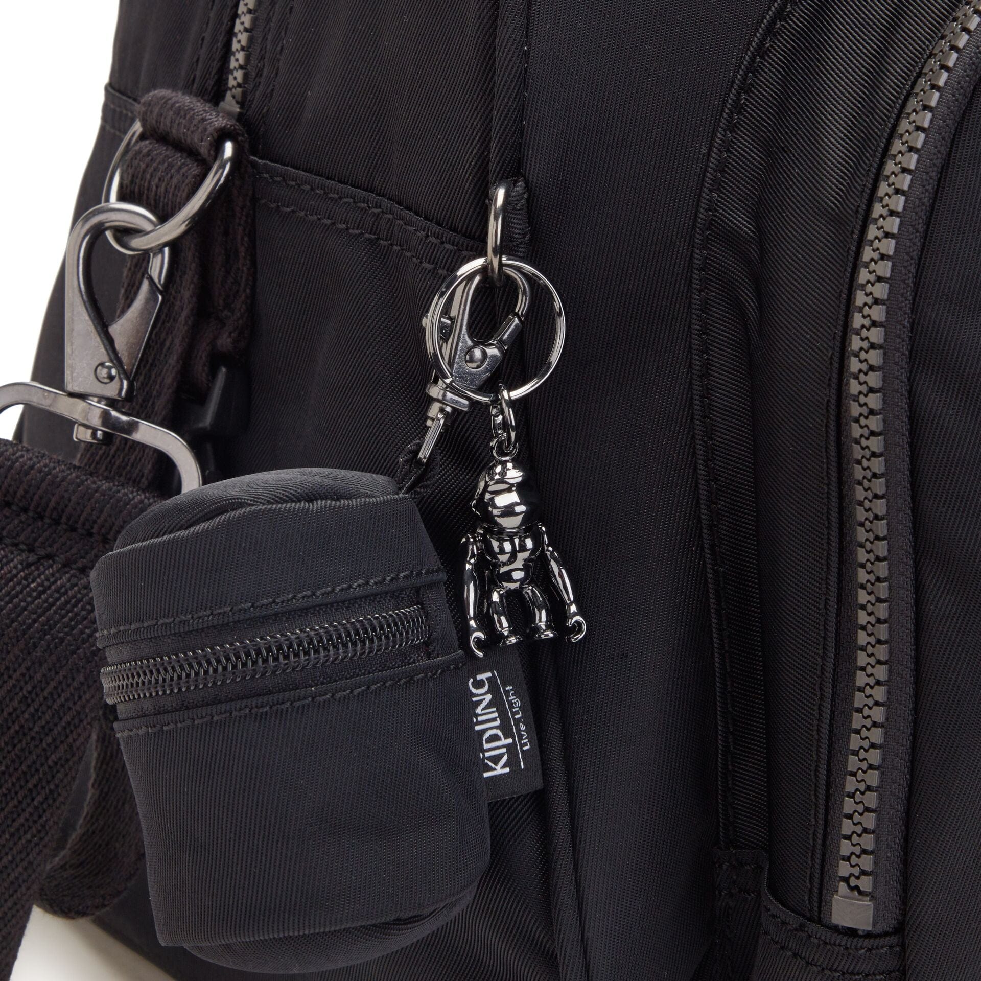 حقيبة أطفال كبيرة من كيبلينج كاماما ريتش باللون الأسود مع حصيرة تغيير الحفاضات C2I6052-53F