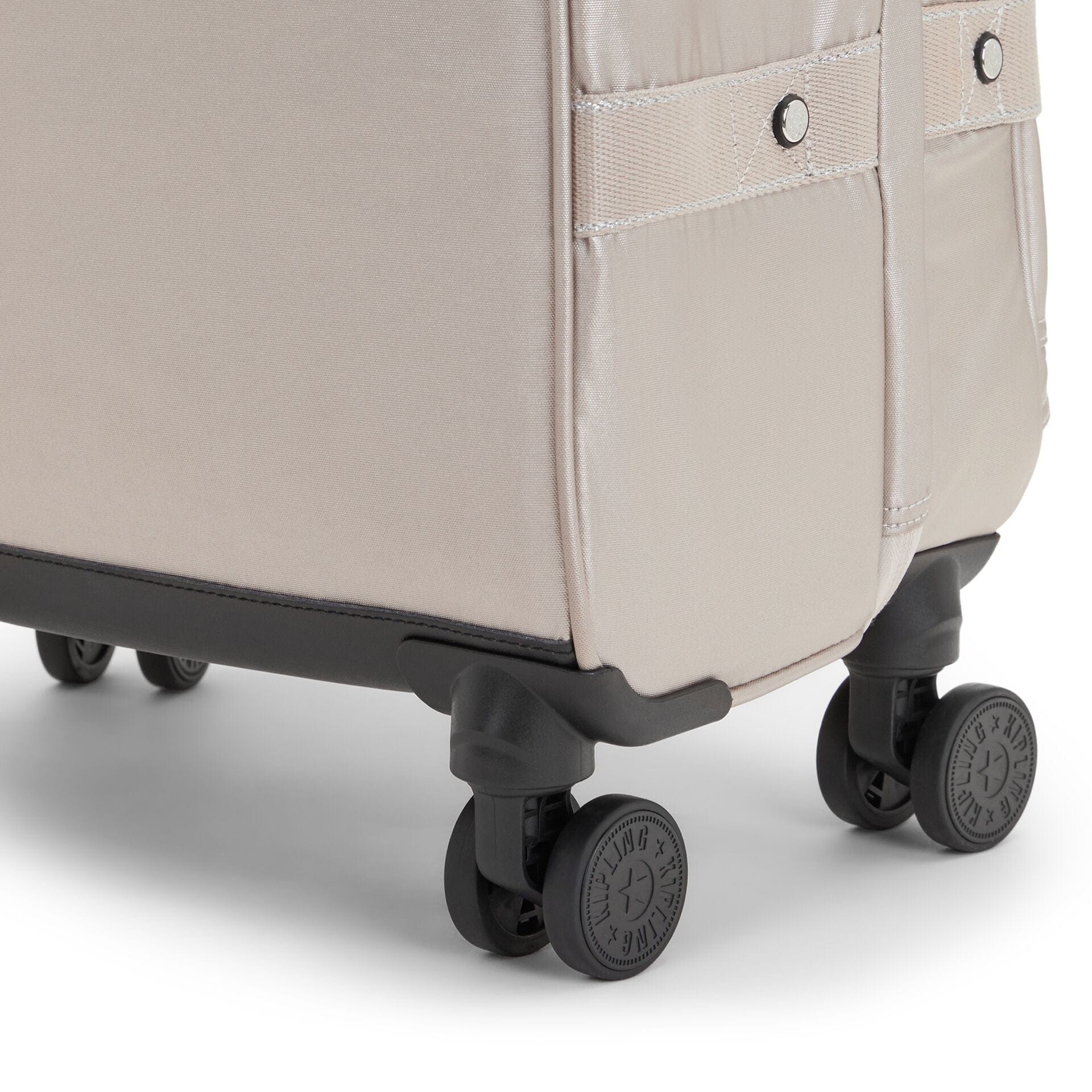 حقيبة سفر كيبلينج سبونتانيوس إم متوسطة الحجم بعجلات معدنية لامعة C2I7883-48I