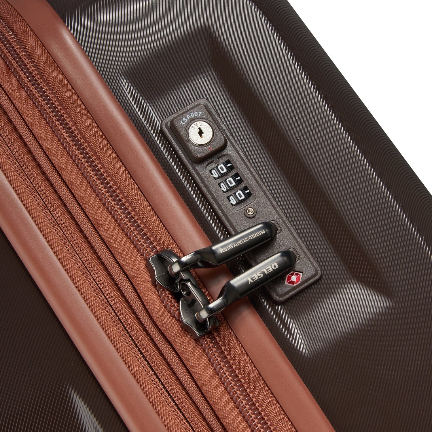 ديلسي باريس بروميناد هارد 2.0