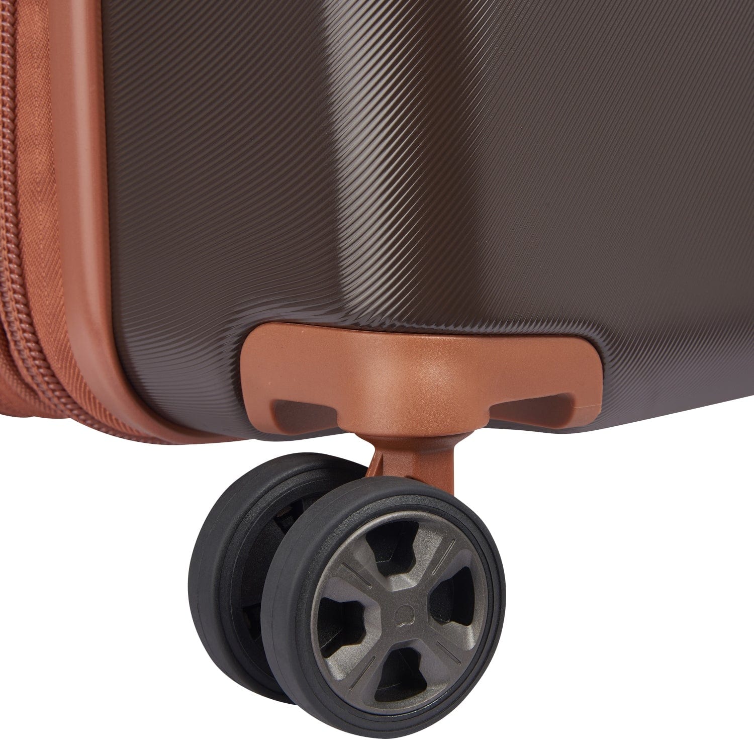 ديلسي باريس بروميناد هارد 2.0