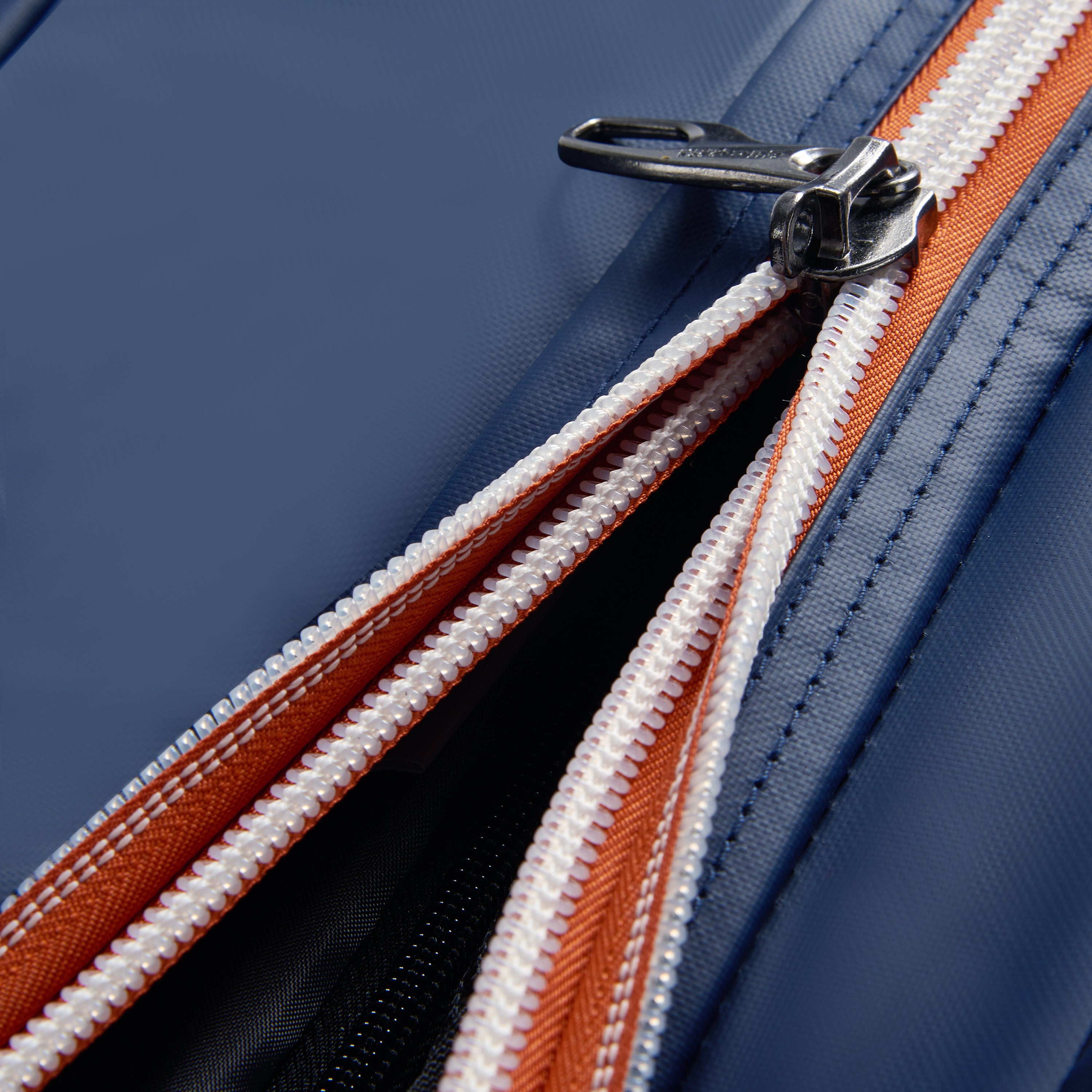 حقيبة ديلسي باريس راسبيل الناعمة ذات العجلات المزدوجة، 64 سم، رولان جاروس، أزرق - 00328932102RG