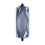 حقيبة أقلام ديلسي باريس للعودة إلى المدرسة 2023 بفتحة سحاب علوي وحجرتين بلون أزرق مموه - 00338917122