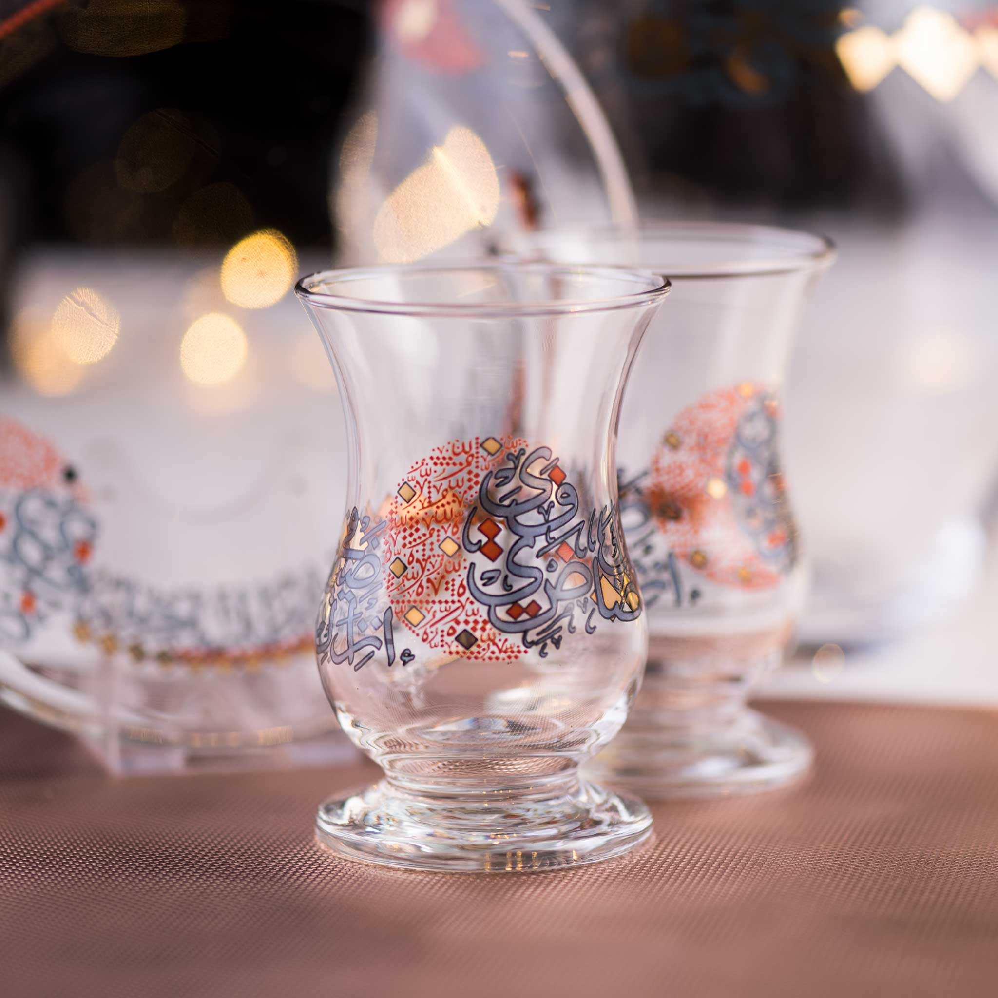 مجموعة استكانات شاي ديملاج سراج من 6 قطع (ذهبي وبرتقالي)