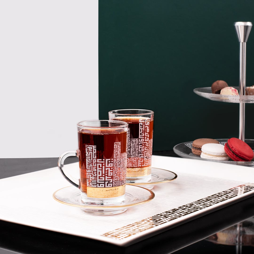 مجموعة ديملاج أبراج من 6 فناجين شاي وصحون (ذهبي)