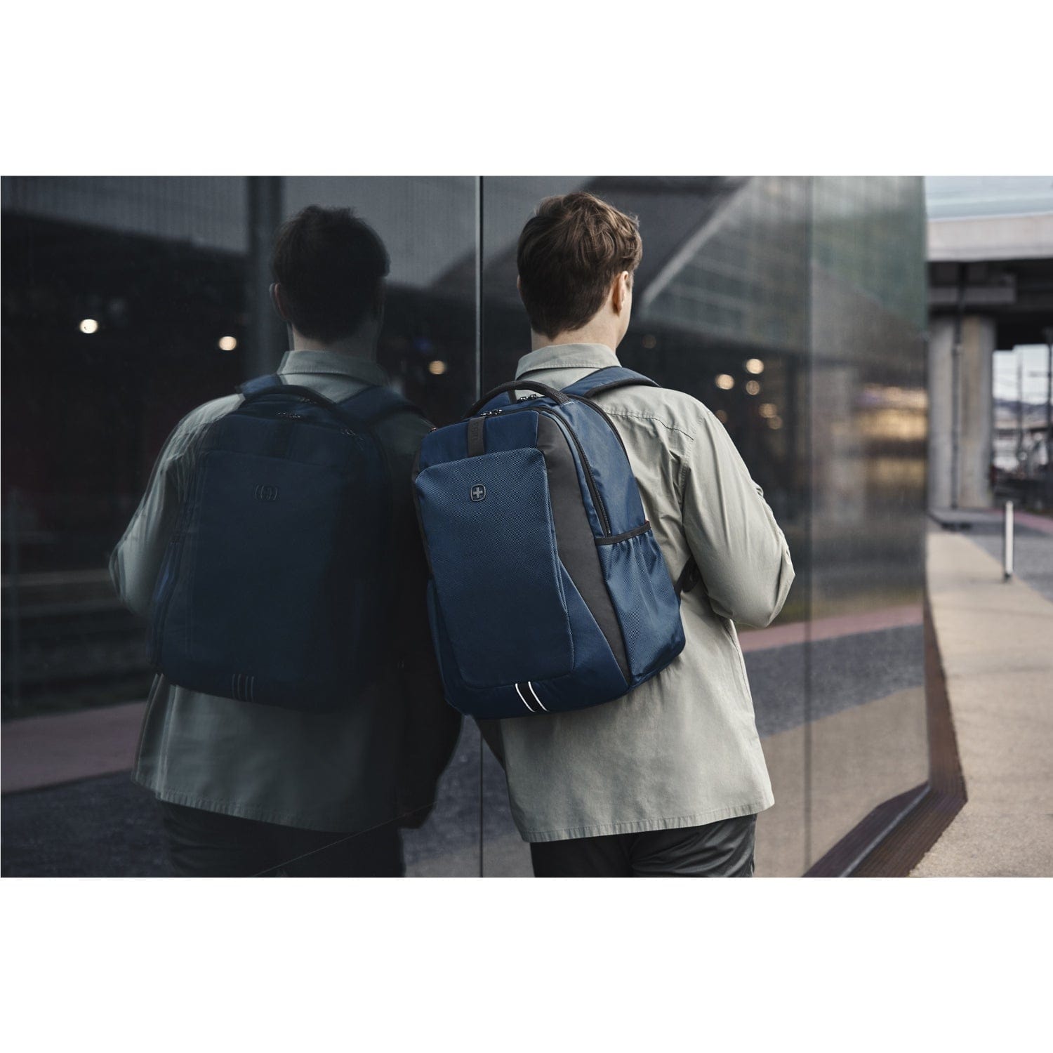 حقيبة ظهر Wenger XE Professional للكمبيوتر المحمول مقاس 15.6 بوصة مع جيب للكمبيوتر اللوحي باللون الأزرق - 612740