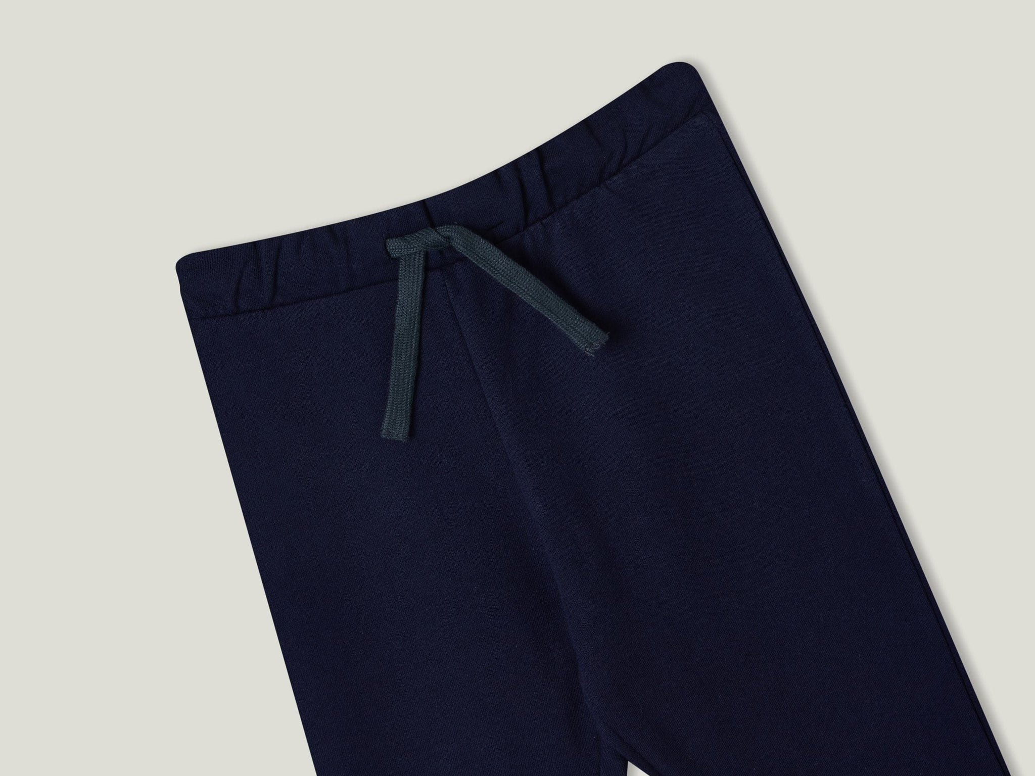 بنطال رياضي برباط