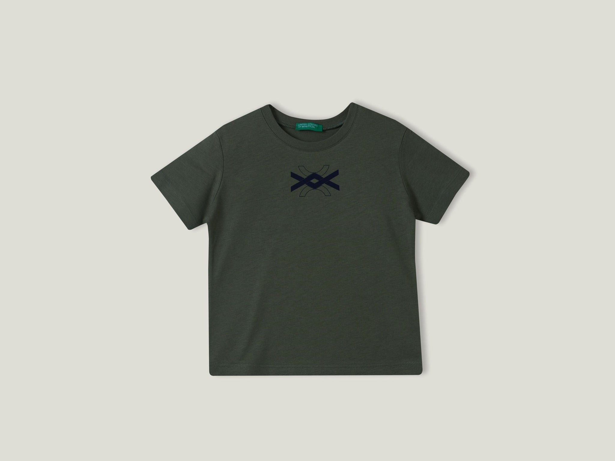 100% cotton t-shirt with logo