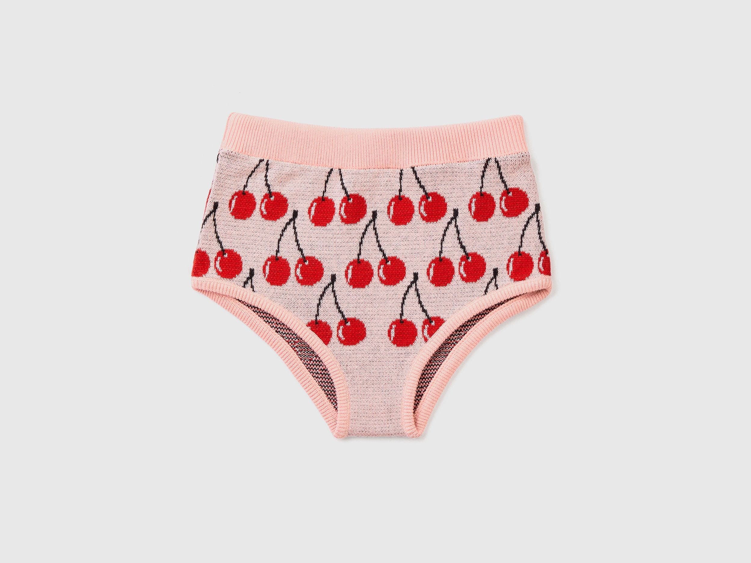 Culottes with fruit pattern