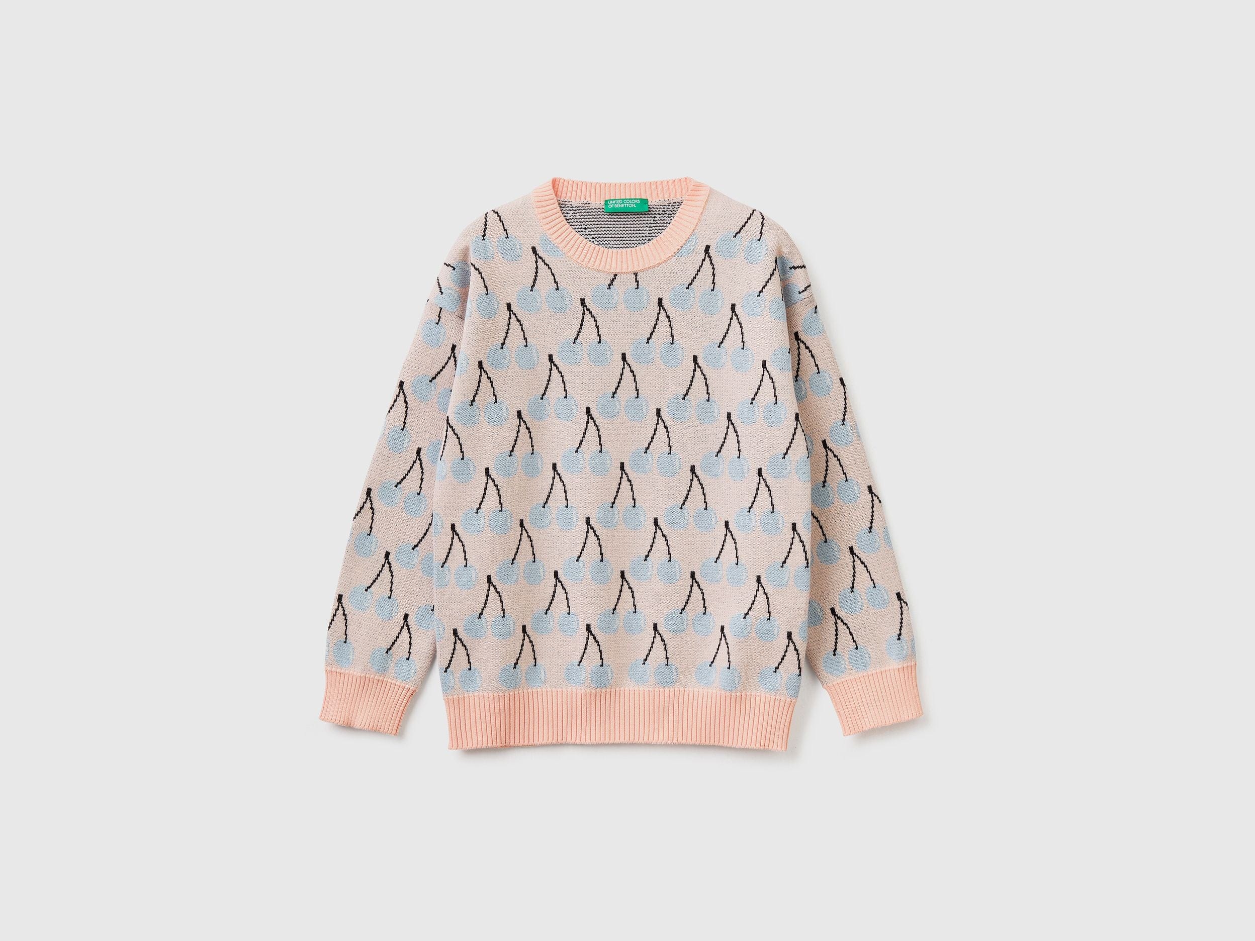 Sweater with fruit pattern