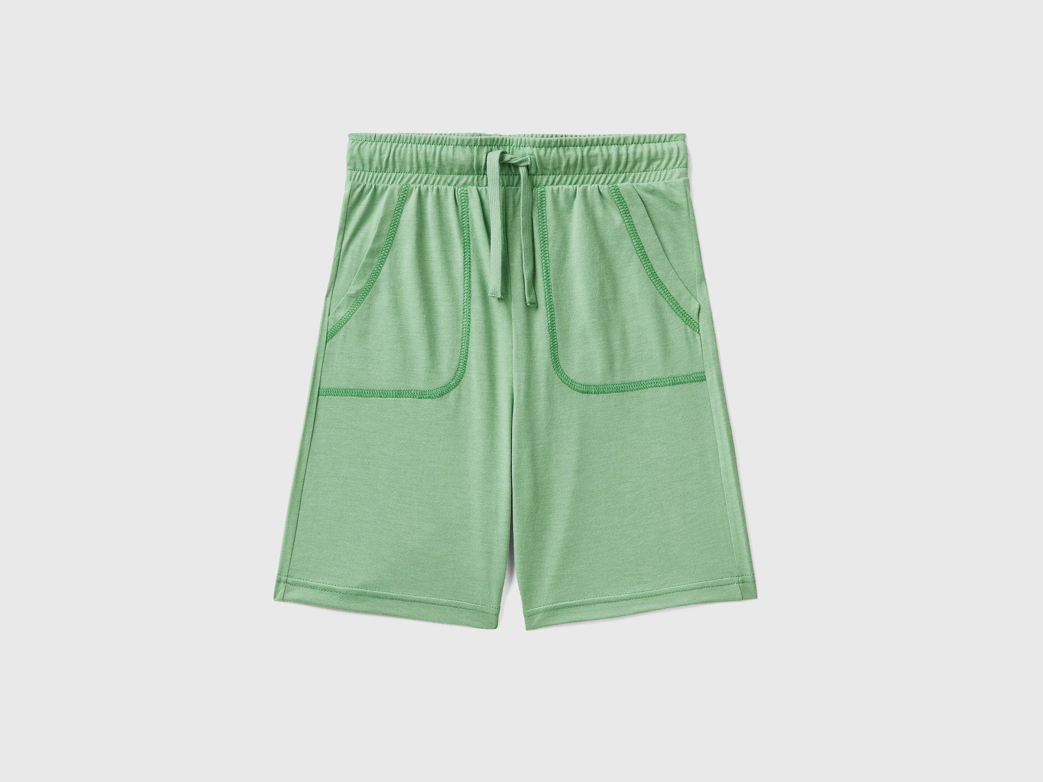 Bermudas in recycled fabric with pocket