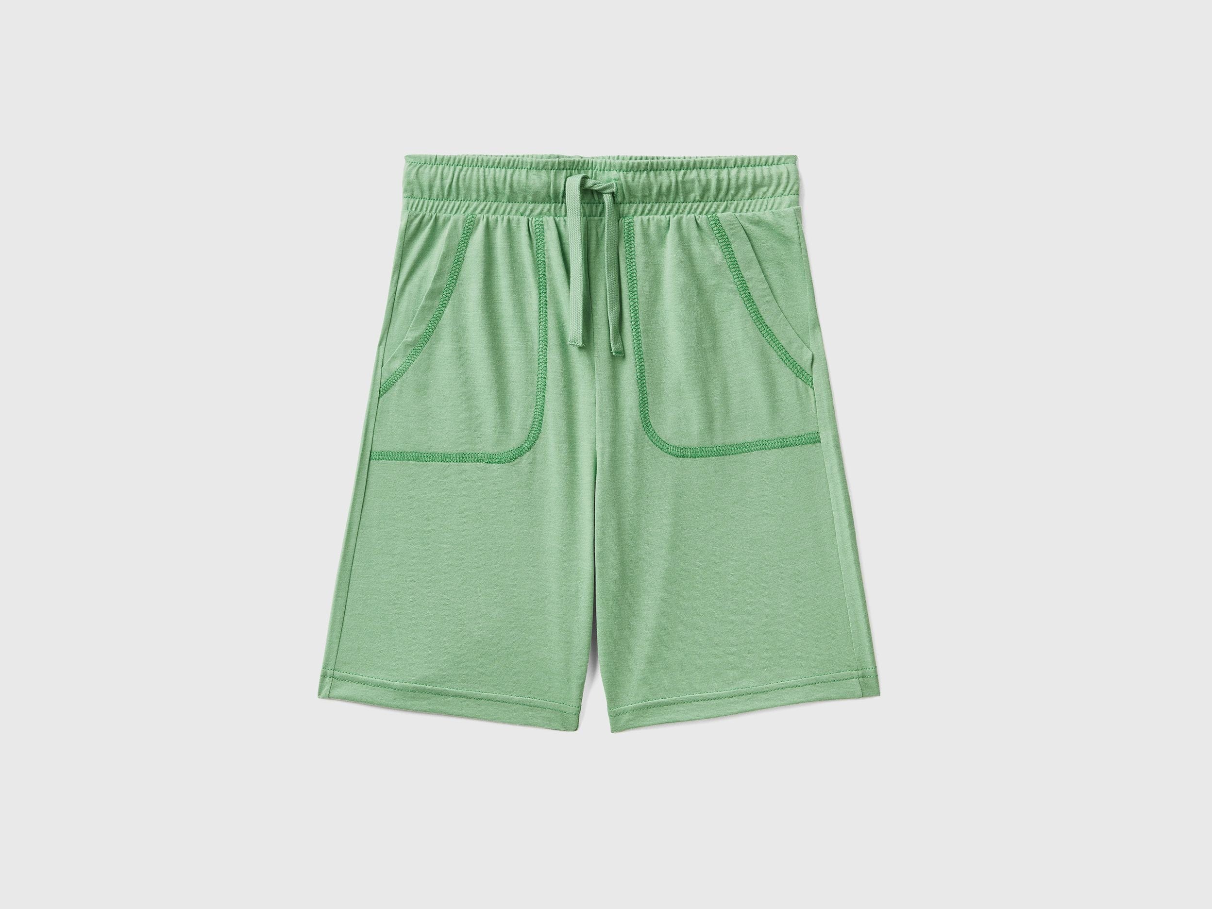 Bermudas in recycled fabric with pocket