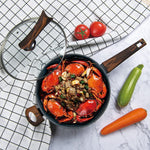 مقلاة ووك فيسمان مع غطاء زجاجي من سلسلة كابيلا، 28×8.5 سم/3.5 لتر، مصنوعة من الألومنيوم مع طلاء غير لاصق، كابيلا ومقبض لولبي مزدوج، لون أسود/بني