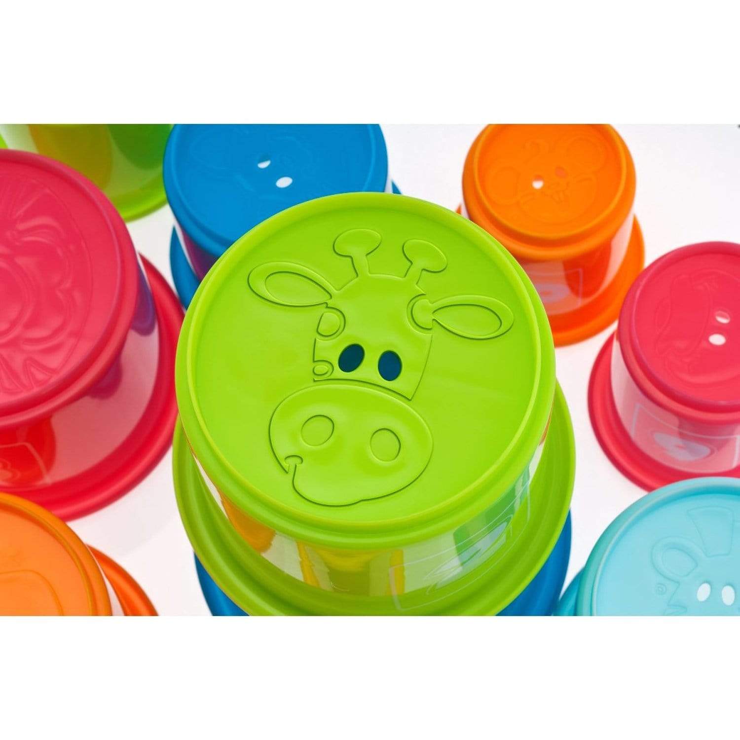 أكواب تكديس الألعاب