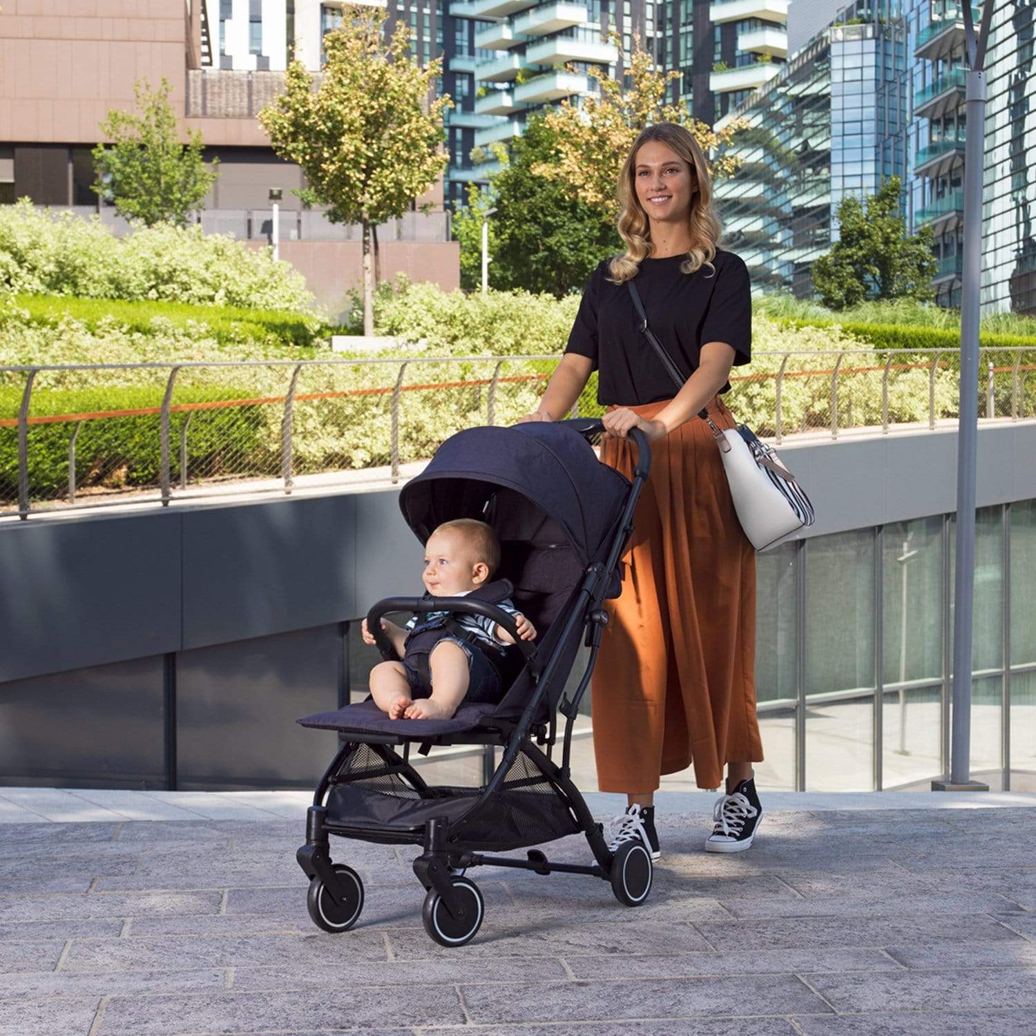 عربة أطفال شيكو ترولي مي إميرالد