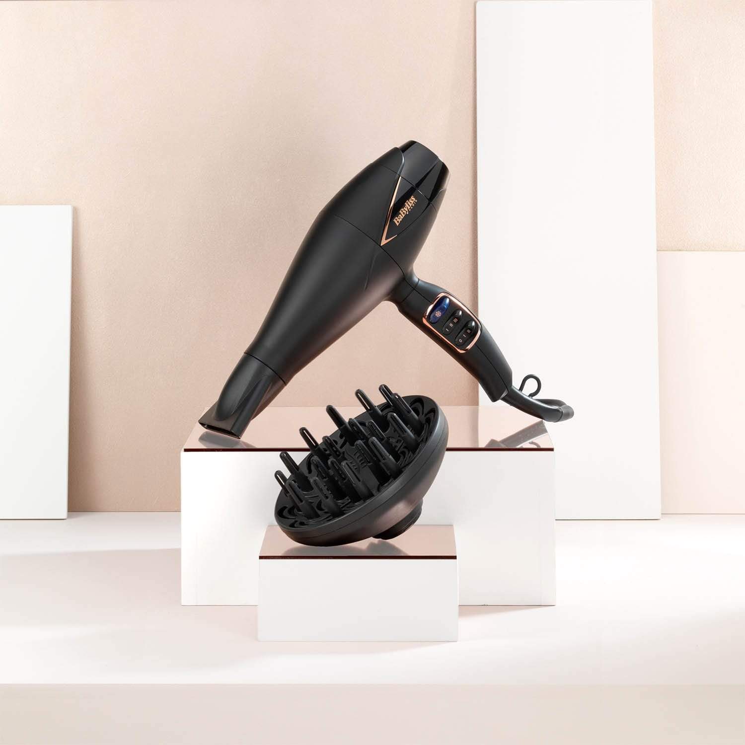 مجفف شعر رقمي من بيبيليس مزود بموزع أيوني فائق