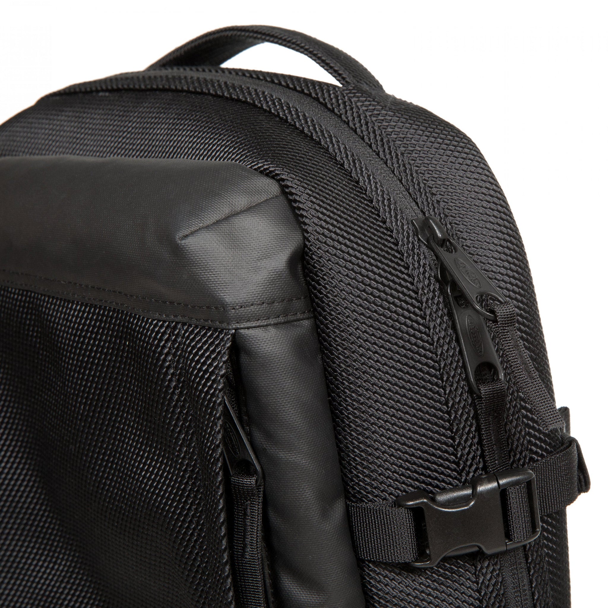 حقيبة ظهر متوسطة الحجم من Eastpak Tecum M Cnnct - EK00091D80W1