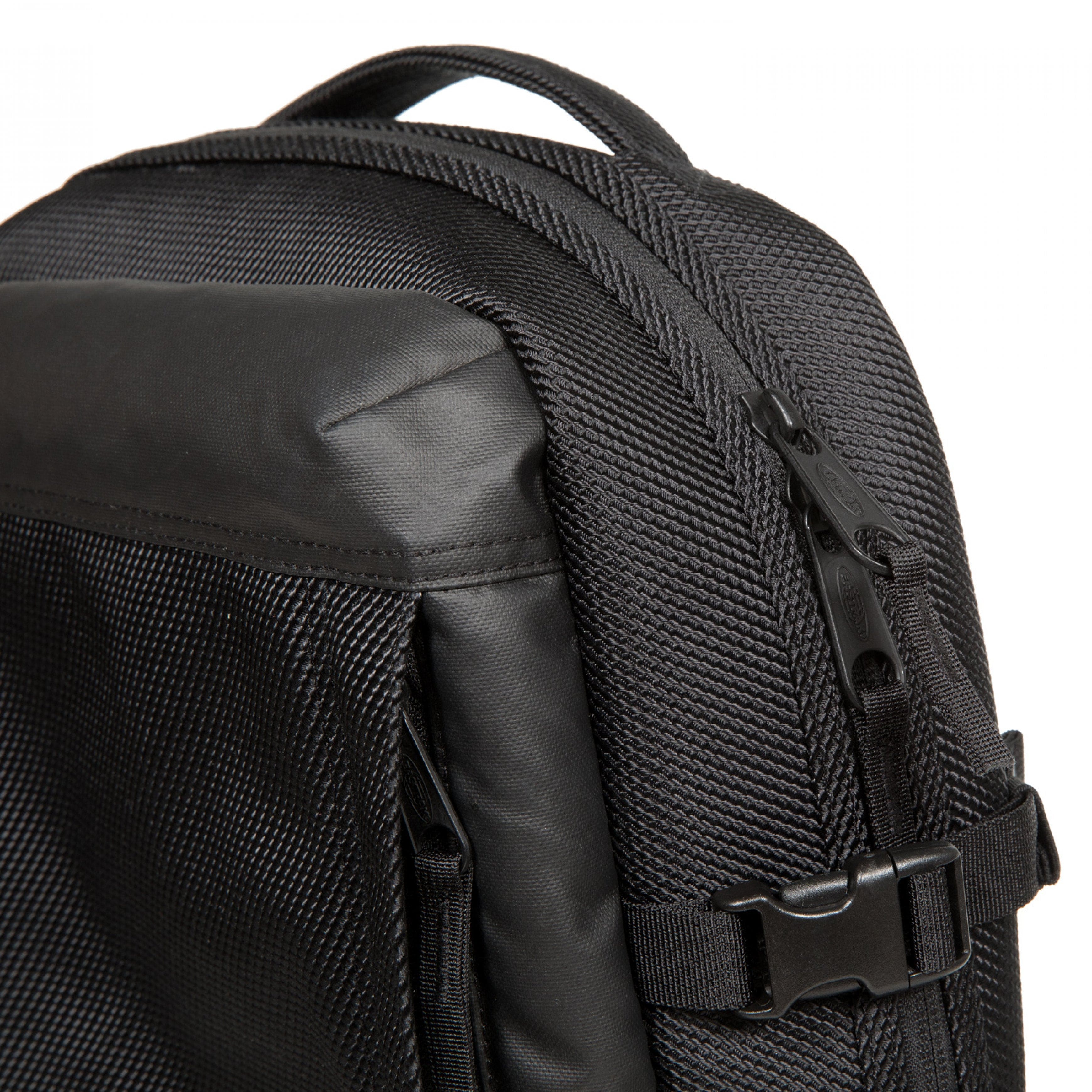 حقيبة ظهر متوسطة الحجم من Eastpak Tecum M Cnnct - EK00091D80W1