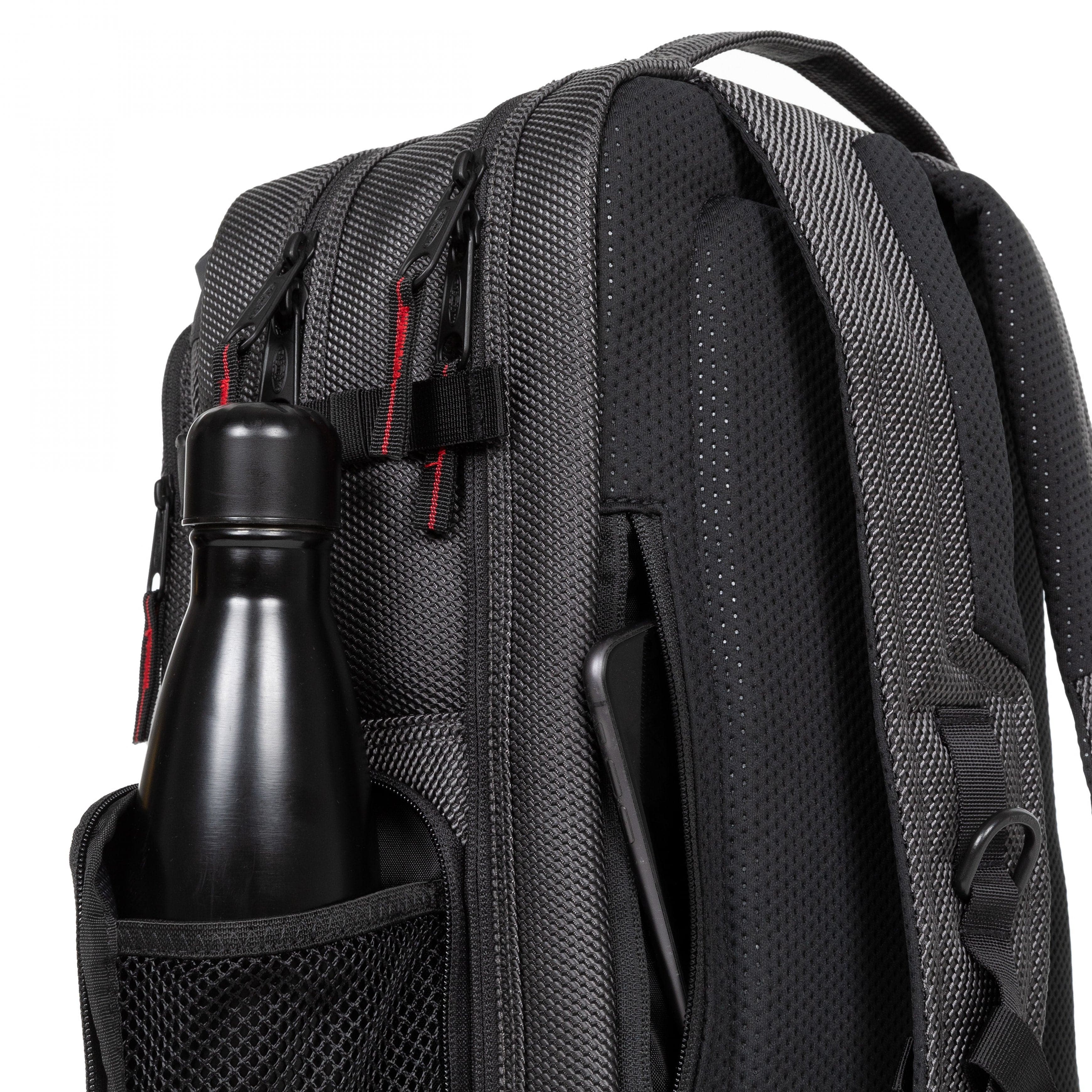 حقيبة ظهر كبيرة للكمبيوتر المحمول من إيست باك Cnnct Office CNNCT باللون الرمادي الفاتح - EK0A5BFYI97