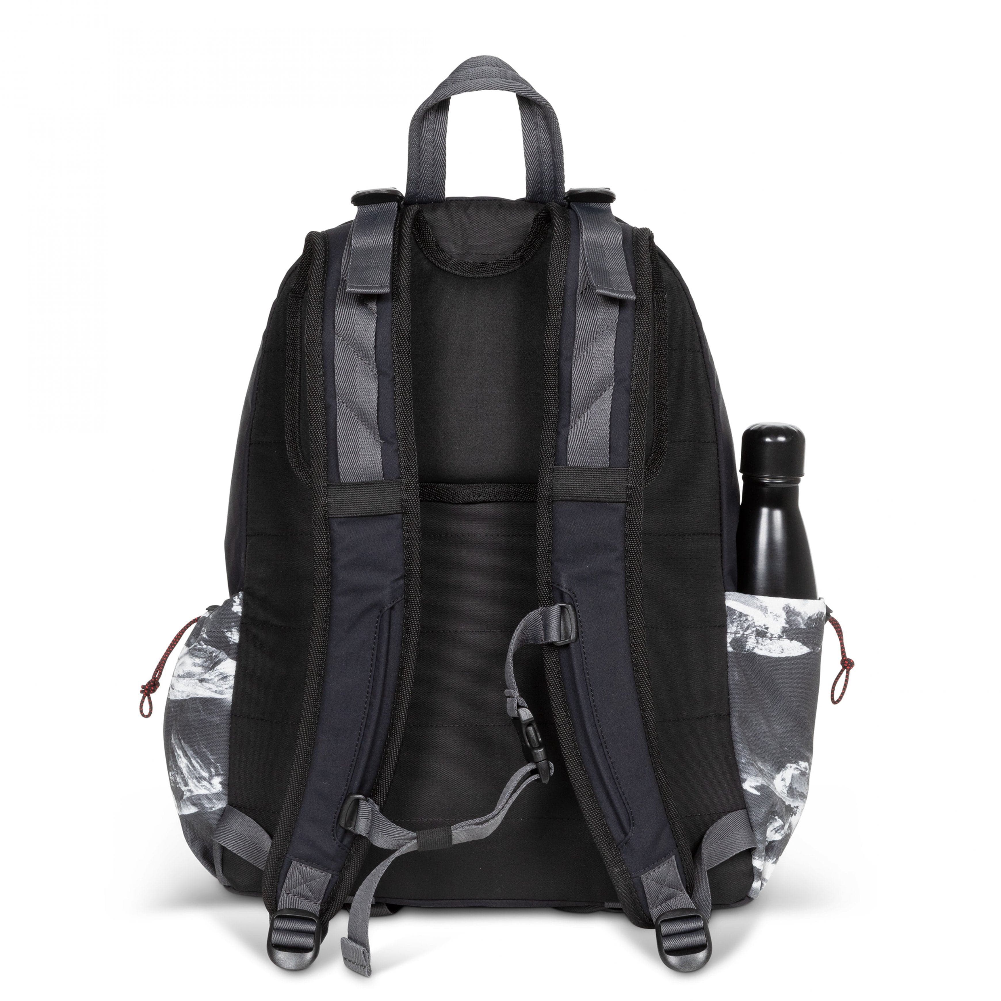 حقيبة ظهر Eastpak Padded Mount Lab Mount Lab كبيرة للكمبيوتر المحمول باللون الأسود - EK0A5BG79D2