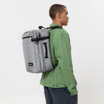 حقيبة دافل صغيرة قابلة للتحويل إلى حقيبة ظهر من Eastpak Transit'R Pack Sunday Grey - EK0A5BHI3631