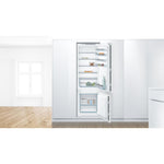 ثلاجة أوش مدمجة بفريزر سفلي سعة 272 لترًا