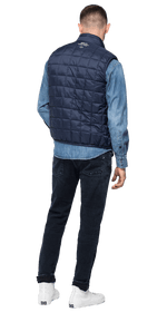 سترة نايلون معاد تدويرها