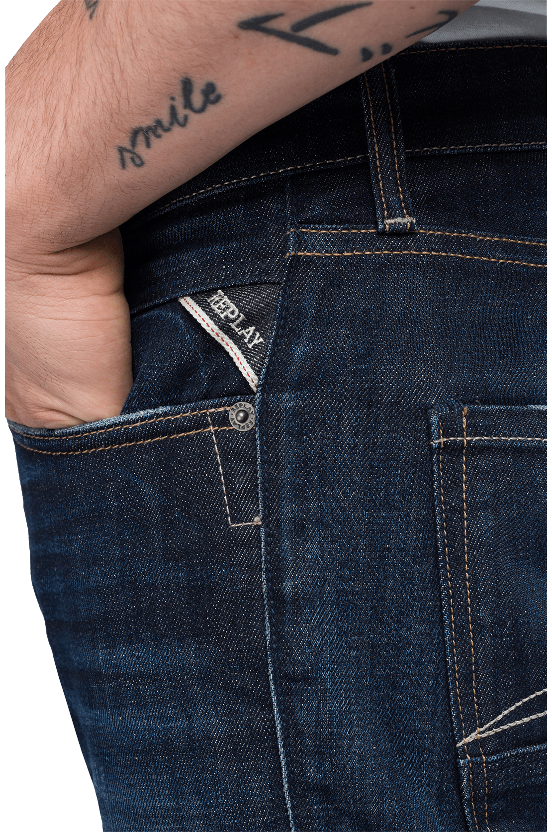 بنطال جينز دوني بقصّة مدببة