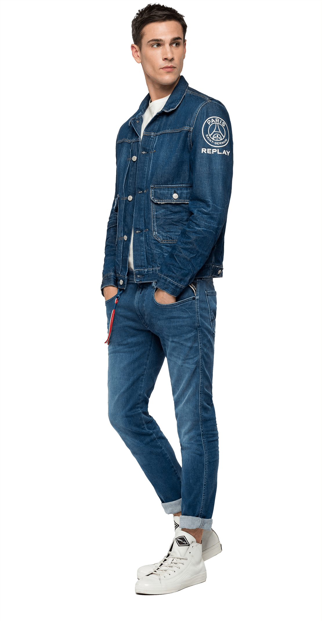 إعادة تشغيل سترة PSG الزرقاء الزاهية