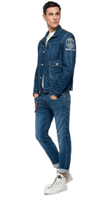 إعادة تشغيل سترة PSG الزرقاء الزاهية