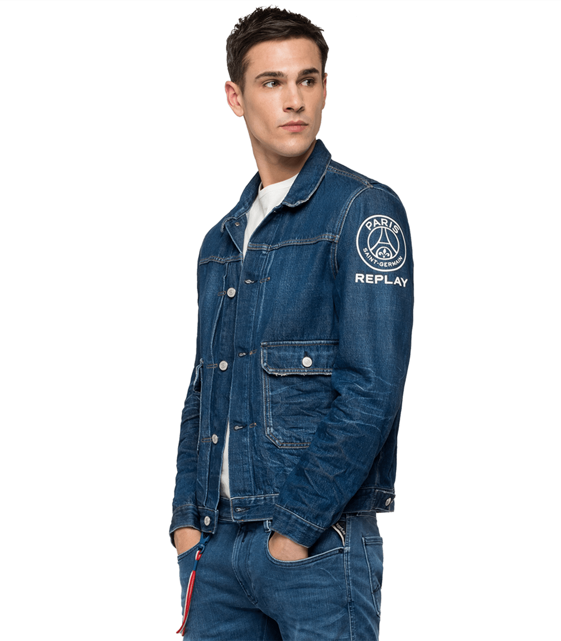 إعادة تشغيل سترة PSG الزرقاء الزاهية