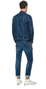 إعادة تشغيل سترة PSG الزرقاء الزاهية