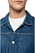 إعادة تشغيل سترة PSG الزرقاء الزاهية